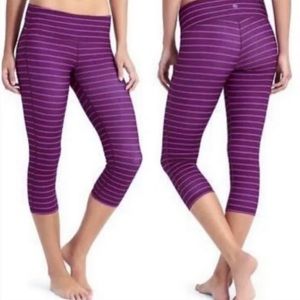 Athleta Crop Length Leggings Size S